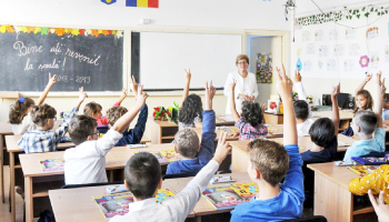 Educația a pierdut zeci de mii de posturi, mai mult decât toate primăriile, consiliile județene și instituțiile locale la un loc