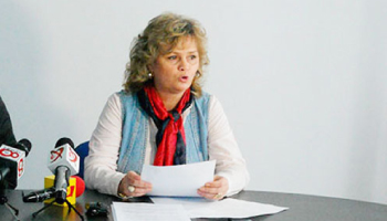 Se întâmplă la CNCD S.A. Culmea culmilor: directorul executiv al CNCD arată cu degetul în jur, spre vinovații afacerii cu autobuze. De jur împrejur…