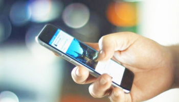 Tâlhărit după ce a cumpărat un telefon mobil. Agresorul a fost trimis în judecată