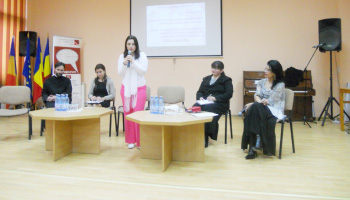 Seminar despre rolul femeii în societatea postmodernă, la Biblioteca Județeană ”Dinicu Golescu”