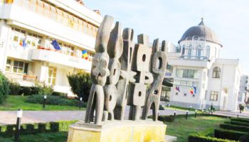 Un nou sistem de iluminat stradal, realizat cu fonduri nerambursabile, în Topoloveni