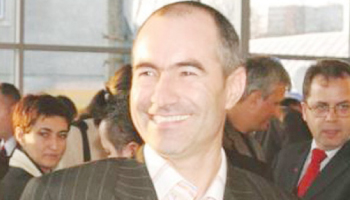 Gheorghe Axinte află, săptămâna aceasta, soluţia la contestaţia formulată împotriva sa de Piraeus Bank
