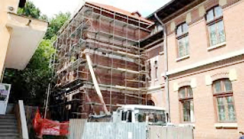 Colegiul Brătianu, încă în litigiu  cu firma care i-a început reabilitarea