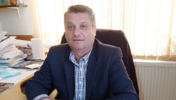 Primarul comunei Coșești, Nicolae Pană: ”Pentru noi, lipsa bugetului  până la această dată este o mare nenorocire. Trimitem la București oameni de o calitate îndoielnică”