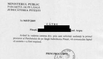 Un grup de acţionari ai SC Comat Argeş SA protestează public