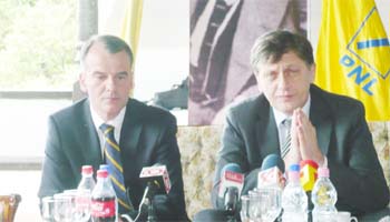 Crin Antonescu a aniversat  în Argeș 136 de ani de la înfiinţarea PNL