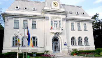Primăria Pitești a câștigat procesul privind majorarea tarifelor la cimitir!
