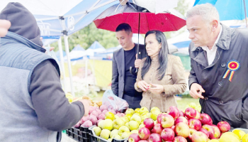 Simona Bucura Oprescu: Produsele de bază trebuie să rămână la prețuri accesibile!