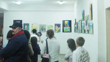 Expoziţie de grafică şi pictură la Mioveni