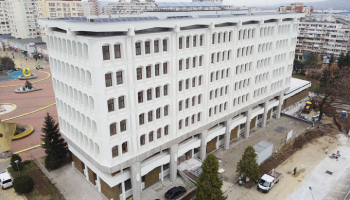 Licitație atribuită de Consiliul Județean, bătălie câștigată la CNSC. Aproape 5,5 milioane de euro, bani nerambursabili, pentru alte microbuze electrice pentru elevi