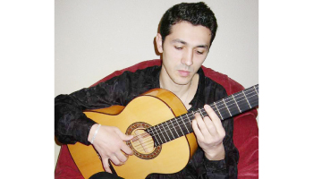 Primul român cu atestat de flamenco este profesor de Teologie la un liceu auto