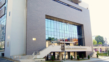 Judecător important – în război, la Pitești,  cu Microsoft!