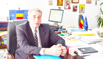 Rucăr – litigiu între primărie  și câștigătorul licitației  pentru asfaltarea a 16 străzi