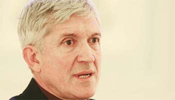 „Nu e treaba preşedintelui să găsească premier!”