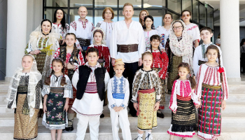 La Mioveni, cu mândrIE a fost  sărbătorită  Ziua Universală a Iei