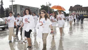Lupta împotriva fumatului, în viziunea organizaţiei de femei a PDL Argeş