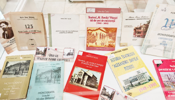 PAGINI DE ISTORIE CULTURALĂ –  O CĂLĂTORIE ÎN TRECUTUL ORAȘULUI, LA BIBLIOTECA JUDEȚEANĂ ARGEȘ
