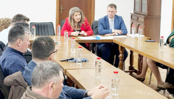 Măsuri de prevenire a pestei porcine africane și de gestionare a numărului și atacurilor șacalilor în Argeș