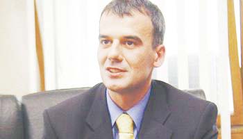 “Traian Băsescu şi PD recunosc eşecul guvernării Boc!”