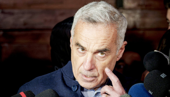 Continuă delirul!  Călin Georgescu: ”Rămân în continuare alături de cei săraci, cei nedreptățiți, cei umiliți”