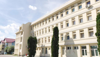 Medici din Argeș, achitați după  ce au fost acuzați  de ucidere din culpă
