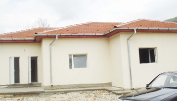 Un cititor acuză…Şcoala construită «cu cântec» la Pojorâta-Lereşti alimentează acuzaţii grave