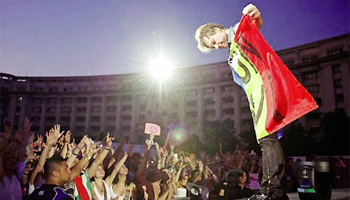 Concertul anului la Bucureşti. Trei ore cu Bon Jovi în Piaţa Constituţiei