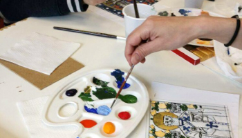 Primăria Municipiului Pitești organizează un atelier de creație – pictură de icoane pe lemn, pentru copii