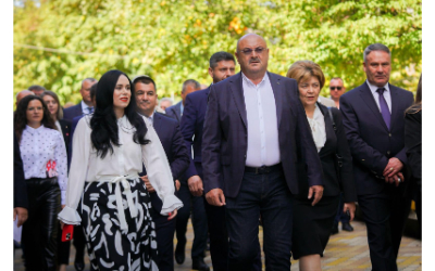 Simona Bucura-Oprescu: ”Astăzi venim în fața argeșenilor cu gândul de a continua construcția pentru Argeș”