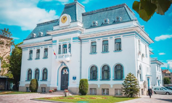 Măsuri pentru combaterea efectelor caniculei. Primăria Pitești reactivează punctele de prim ajutor și de distribuție a apei potabile