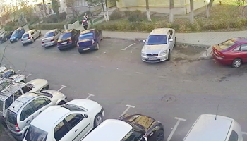 Consiliul Concurenței:  „La Piteşti există un loc amenajat pentru parcare pentru două autoturisme înmatriculate”