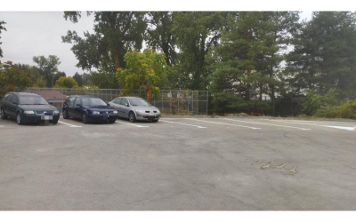 Primăria Pitești a realizat noi locuri de parcare în zona care leagă strada Costache Negri de promenada râului Argeș