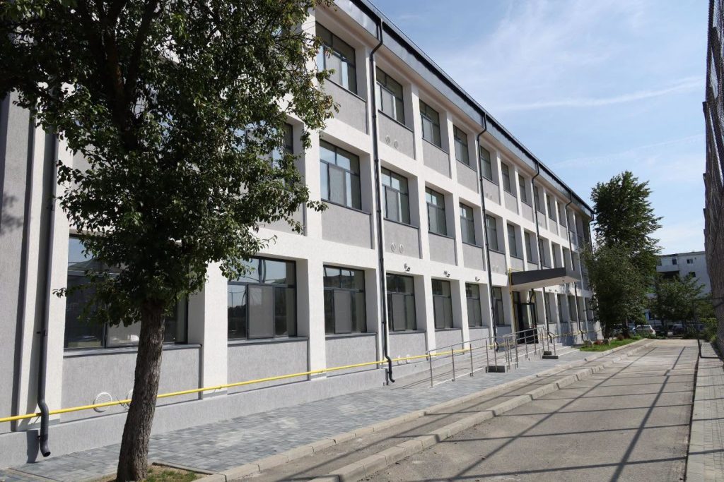 Recepție la finalizarea lucrărilor de renovare energetică, la Colegiul Economic „Maria Teiuleanu”