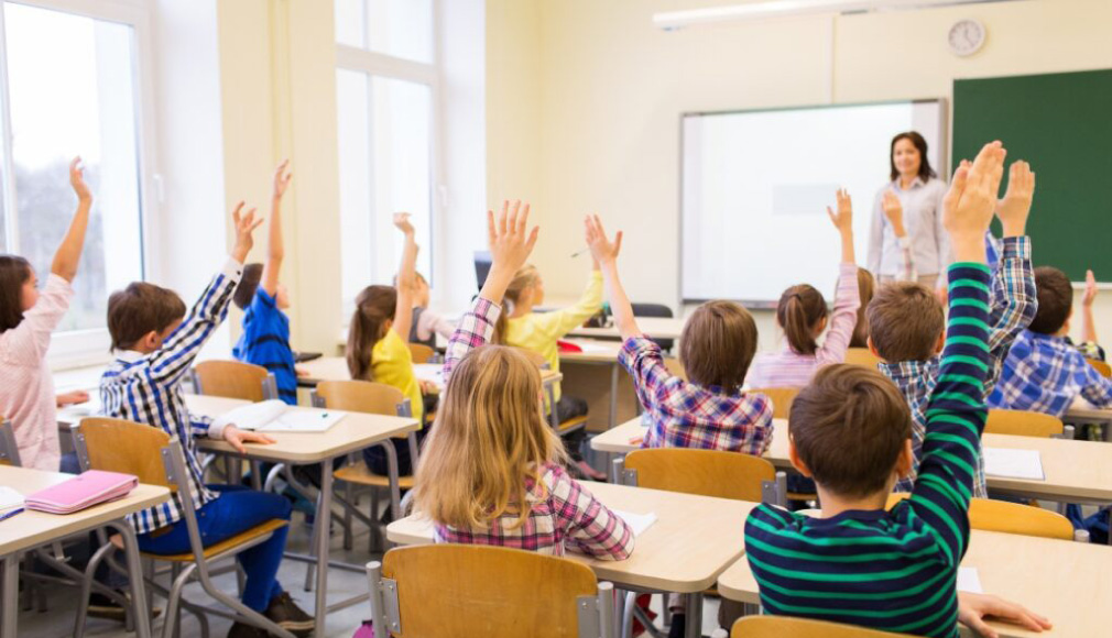 Peticirea unui sistem în derivă!? Ministerul Educației pasează responsabilitatea la județe și promite ore remediale după dezastrul de la Evaluarea Națională 2026