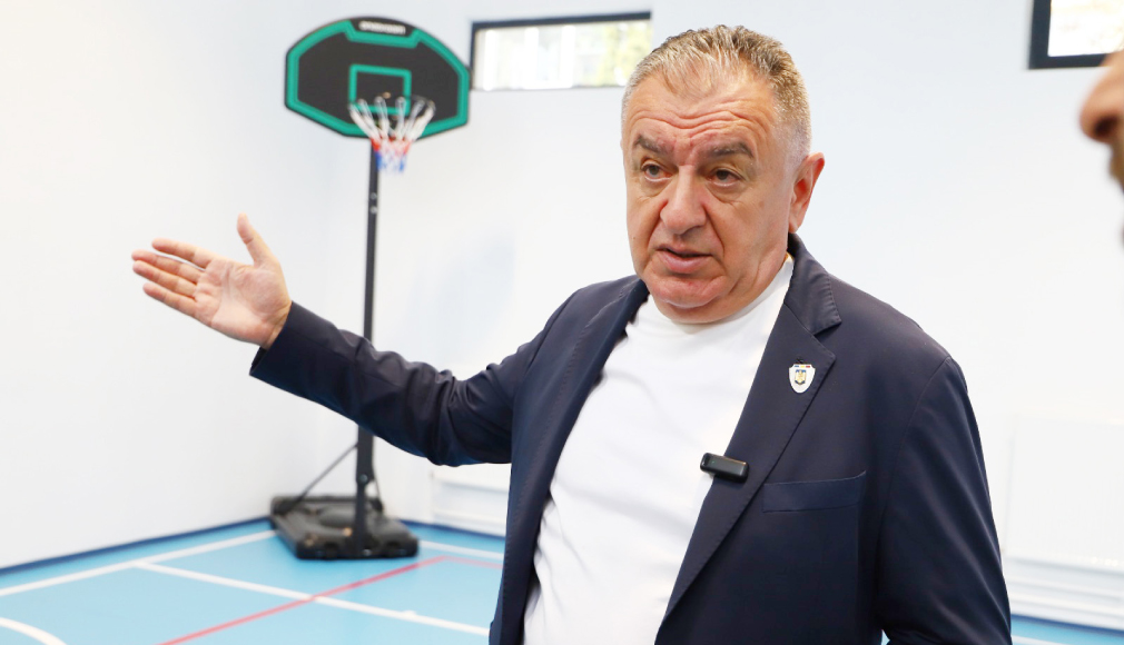 Sala de sport a Liceului Teoretic „Ion Barbu” din Pitești, reabilitată integral!