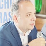 JUNK-ul bate la ușă!? Noua Lege a salarizării riscă să arunce România într-un haos fiscal: Majorări  de miliarde fără sursă clară de finanțare