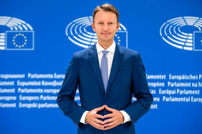 LISTA miniștrilor din cabinetul Siegfried Mureșan