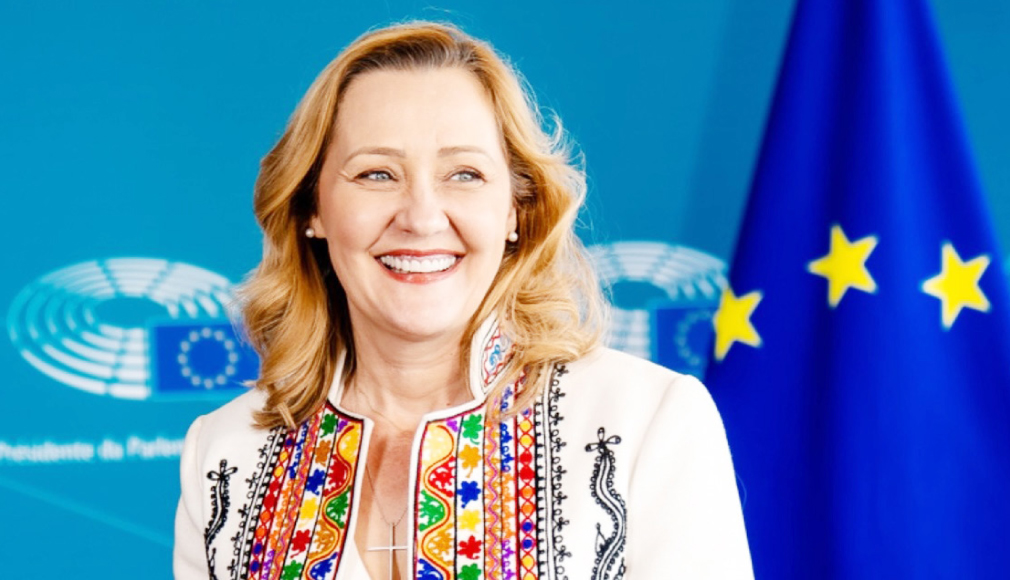 USR-ul își linge rănile după ieșirea de la guvernare  și insistă că nu regretă că a trădat-o pe Elena Lasconi