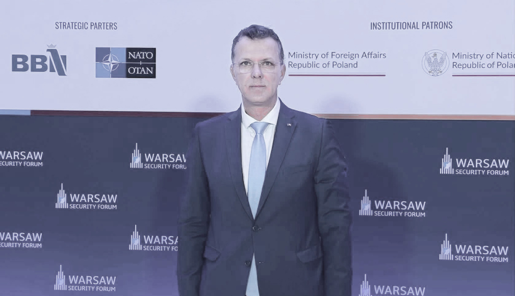 Ionuț Moșteanu, la Warsaw Security Forum doar pentru poze?
