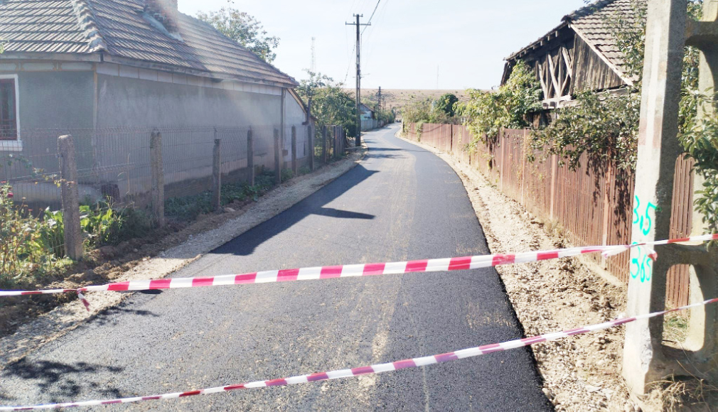 La Stolnici se asfaltează! Patru drumuri către patru biserici!
